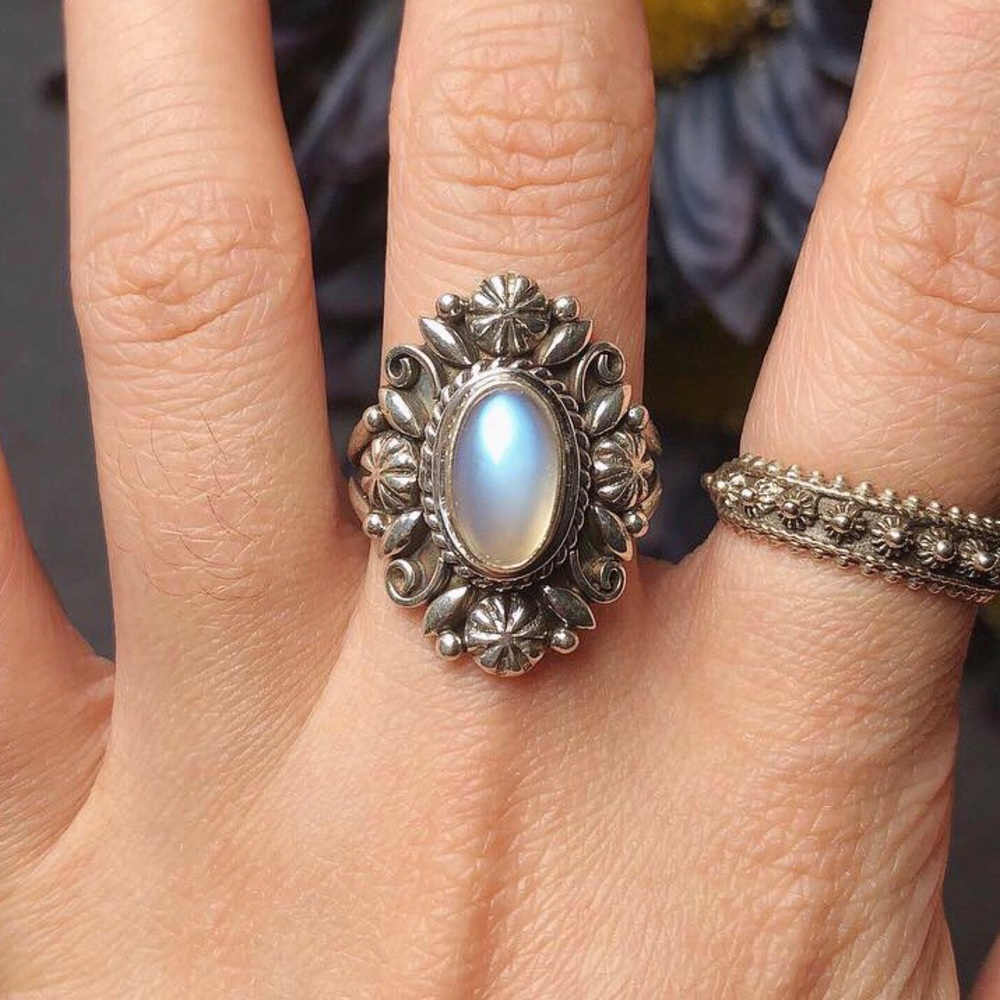 ‼️Clearance‼️Sterling silver moonstone ring